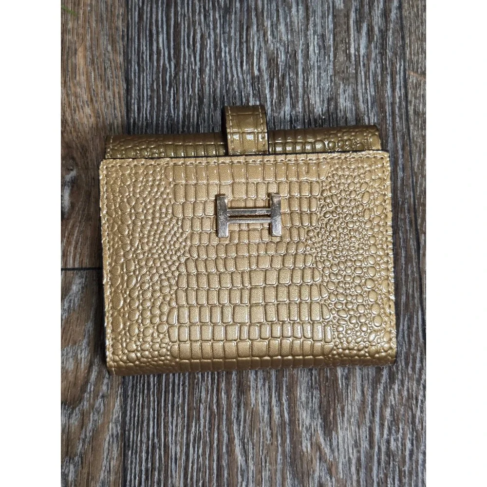 Cluci Gold Croc Embossed Bifold Wallet Pink Interior H Hardware Small Purse